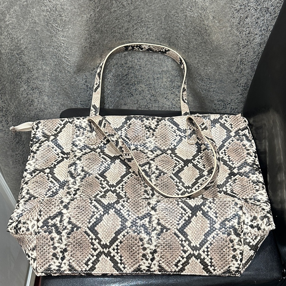 Elegant Snake Print Tote Bag